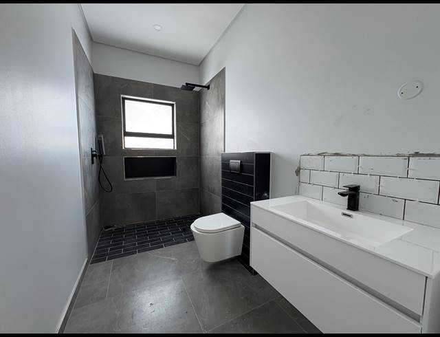 4 BEDROOM HOUSE FOR SALE IN SANDOWN